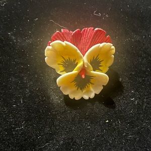 Pansy brooch